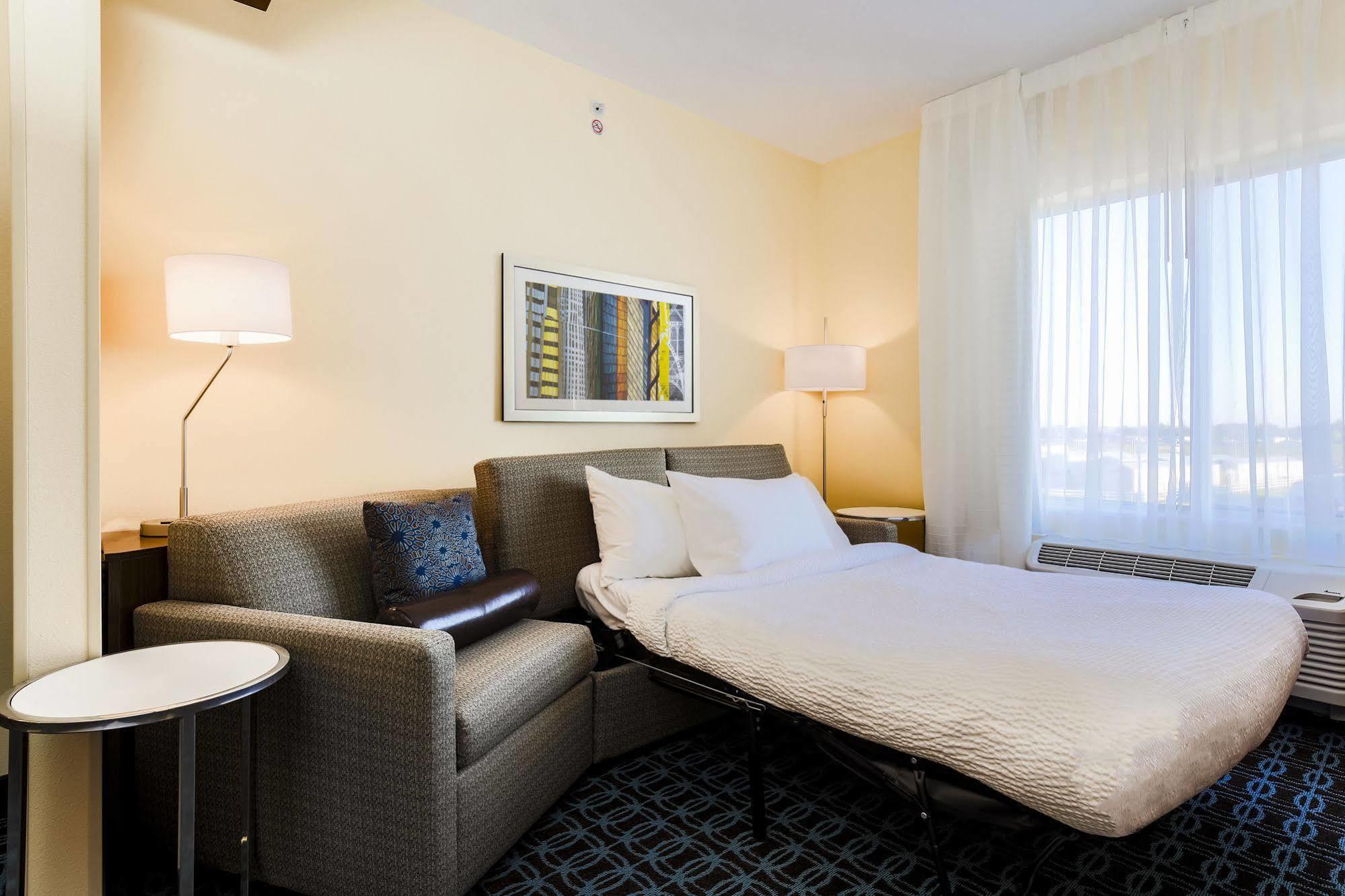 Fairfield Inn & Suites By Marriott Pecos Bagian luar foto