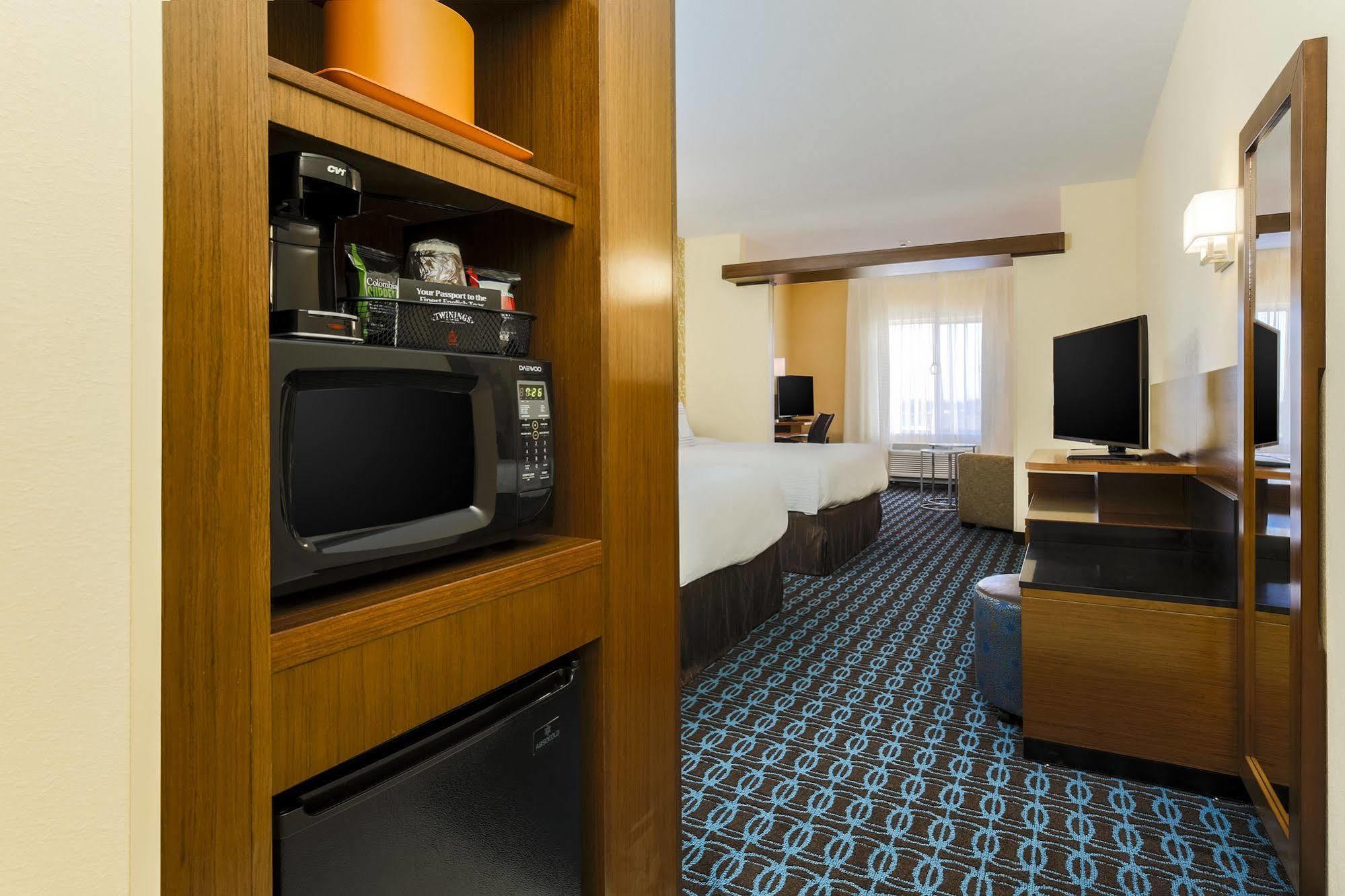 Fairfield Inn & Suites By Marriott Pecos Bagian luar foto